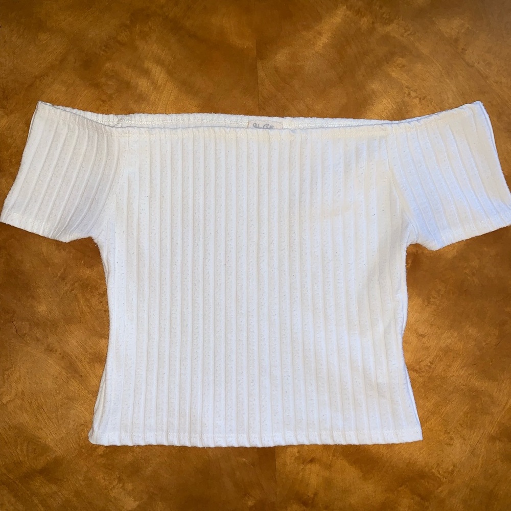 Brandy Melville cropped off-the-shoulder top